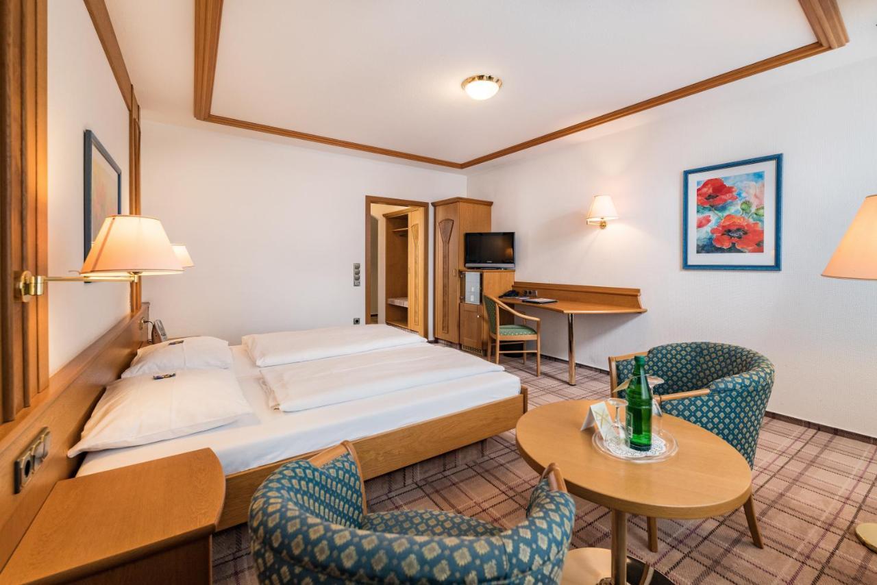 Goebels Hotel Zum Loewen Friedewald  Ngoại thất bức ảnh