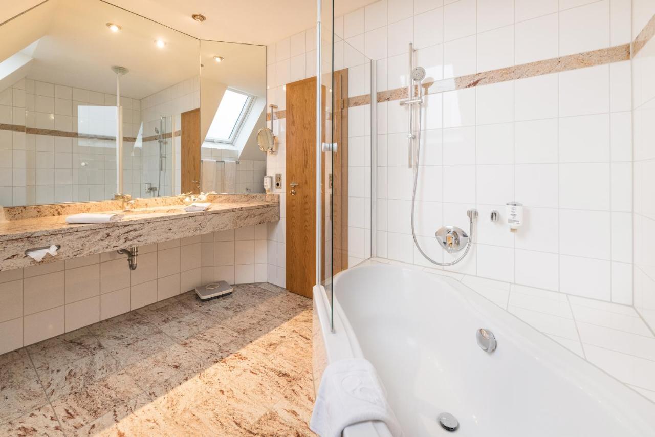 Goebels Hotel Zum Loewen Friedewald  Ngoại thất bức ảnh